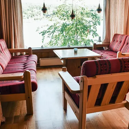 Three-bedroom In Nordre Frogn * Nordre Frogn
